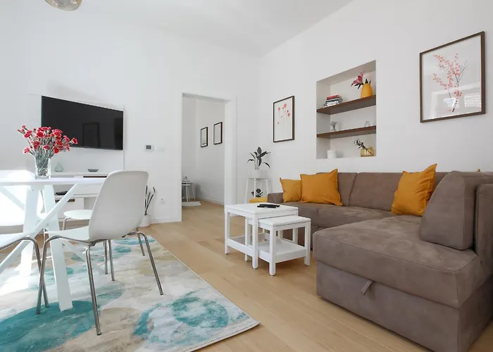 Apartment Nikola 4*